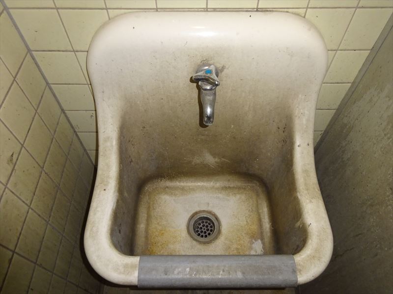 施工前の掃除用流し
