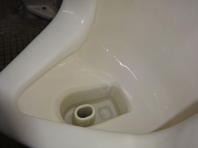 施工後の小便器